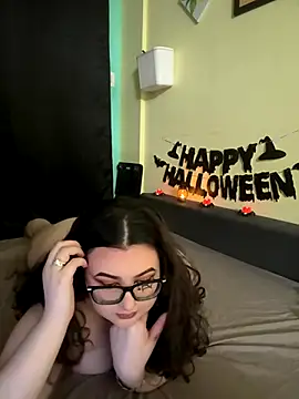 HaleyAyush online show from 10/21/25, 05:24