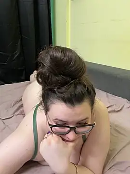 Snapshot of HaleyAyush chatting on 02/15/26, 04:36 HaleyAyush online show from 02/15/26, 04:36