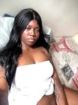 Snapshot of Alexia_24 chatting on 11/20/25, 05:56 Alexia 24 online show from 11/20/25, 05:56