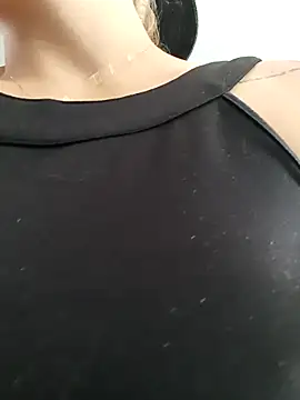 Snapshot of Belinda-Naughty chatting on 10/06/25, 02:03 Belinda-Naughty online show from 10/06/25, 02:03