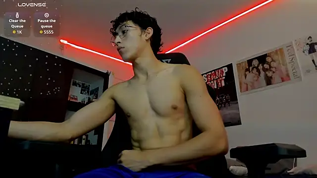 velvet skyn online show from 05/12/26, 09:17