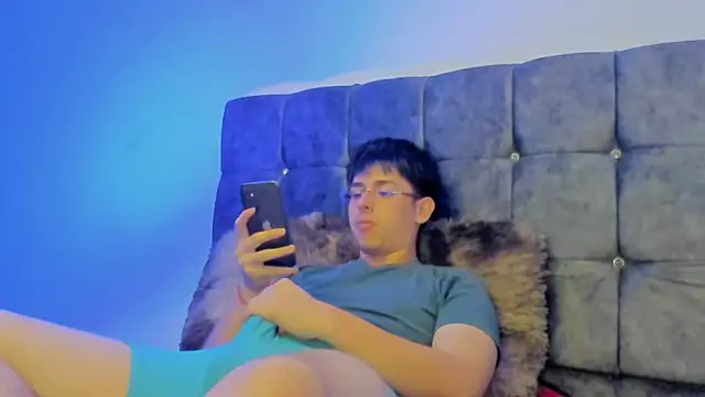 Maximo Miller online show from 09/16/25, 05:52