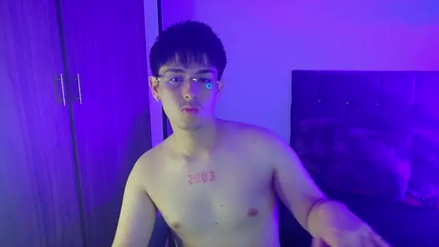 Maximo Miller online show from 09/22/25, 03:08