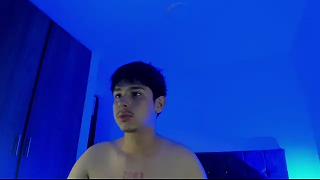 Maximo Miller online show from 10/01/25, 05:35