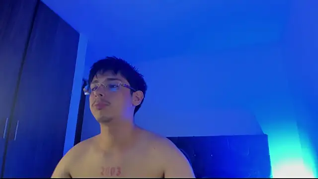 Maximo Miller online show from 10/02/25, 05:25