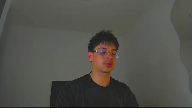 Maximo Miller online show from 11/02/25, 06:54