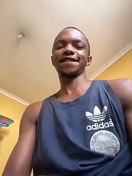 Snapshot of KyleMbatha chatting on 11/11/25, 01:44 KyleMbatha online show from 11/11/25, 01:44