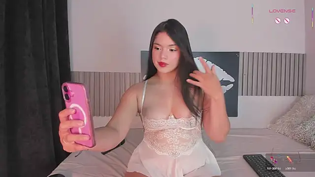Snapshot of Hailey-Fox chatting on 07/16/26, 10:27 Hailey-Fox online show from 07/16/26, 10:27