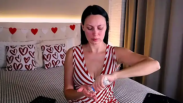 MonikaBelachi online show from 02/11/26, 05:45