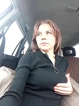 YOURLIKAA online show from 12/18/25, 04:51