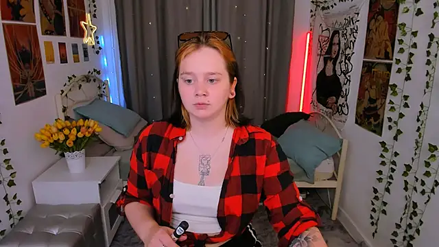 Snapshot of lunaalli chatting on 09/10/25, 04:29 lunaalli online show from 09/10/25, 04:29