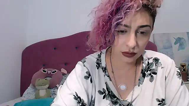 Snapshot of AAARUNY chatting on 11/21/25, 06:28 AAARUNY online show from 11/21/25, 06:28