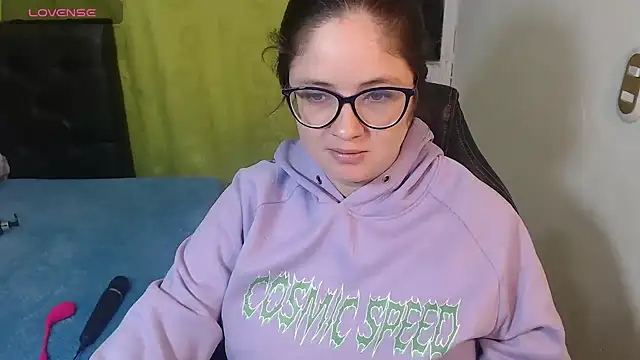 Snapshot of KrystalAdams chatting on 04/23/26, 12:40 KrystalAdams online show from 04/23/26, 12:40