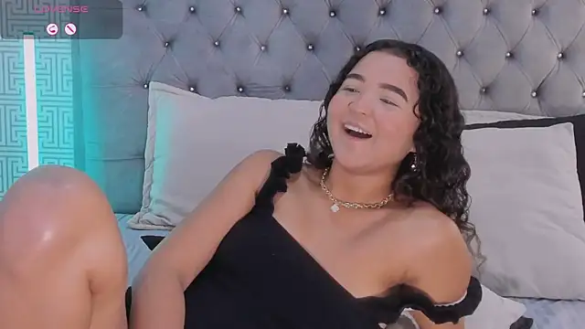 Snapshot of Evaa_Lunna_ chatting on 05/16/26, 07:34 Evaa Lunna online show from 05/16/26, 07:34