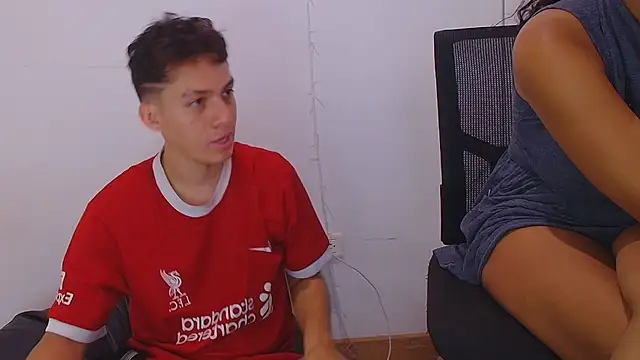 Snapshot of Aria_Arthur chatting on 09/11/25, 02:28 Aria Arthur online show from 09/11/25, 02:28