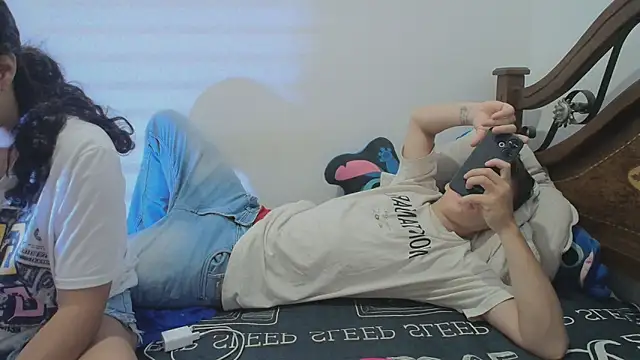 Snapshot of Aria_Arthur chatting on 10/10/25, 10:25 Aria Arthur online show from 10/10/25, 10:25