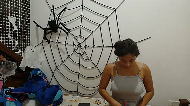 Snapshot of Aria_Arthur chatting on 10/29/25, 01:30 Aria Arthur online show from 10/29/25, 01:30