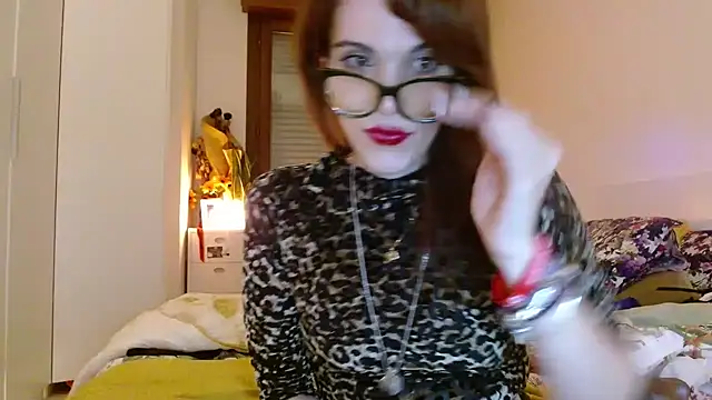 Snapshot of refem9 chatting on 10/24/25, 04:47 refem9 online show from 10/24/25, 04:47