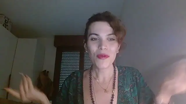 Snapshot of refem9 chatting on 11/04/25, 06:01 refem9 online show from 11/04/25, 06:01