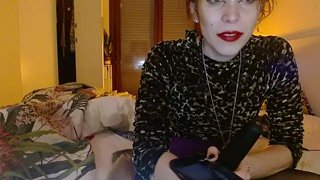 Snapshot of refem9 chatting on 11/19/25, 06:41 refem9 online show from 11/19/25, 06:41