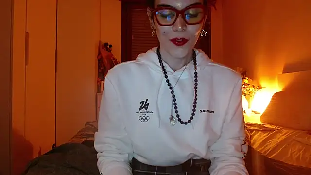 refem9 online show from 12/19/25, 08:16