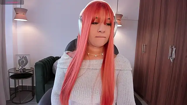 DANDARA THOM online show from 09/17/25, 07:26