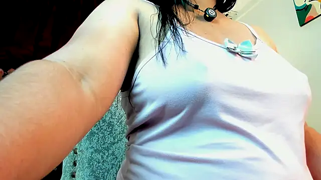 sofia sorceress5 online show from 12/17/25, 12:49