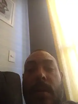 Snapshot of jfgustavo001 chatting on 03/23/26, 12:31 jfgustavo001 online show from 03/23/26, 12:31