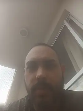 Snapshot of jfgustavo001 chatting on 05/17/26, 05:09 jfgustavo001 online show from 05/17/26, 05:09