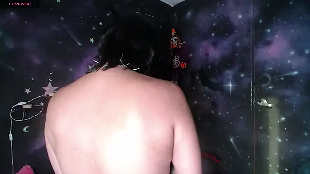 CristaldelLeon s online show from 10/24/25, 09:11