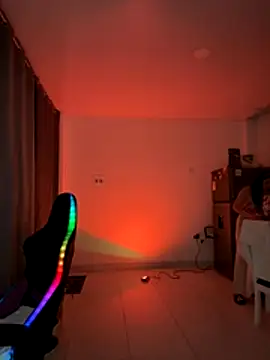 18 salo online show from 11/12/25, 04:13