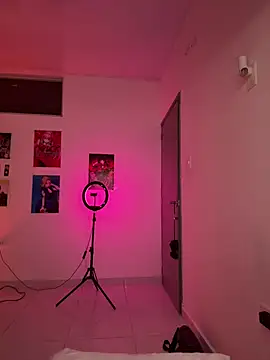 Snapshot of 18_salo chatting on 02/07/26, 04:16 18 salo online show from 02/07/26, 04:16