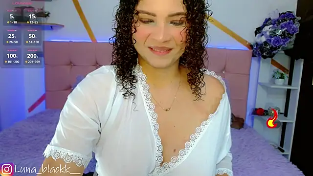 Luna blackk online show from 11/30/25, 09:08