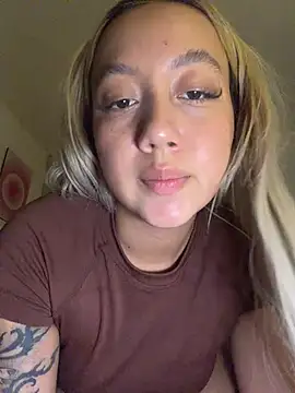 Snapshot of Becca_Johnson_u chatting on 01/14/26, 02:28 Becca Johnson u online show from 01/14/26, 02:28