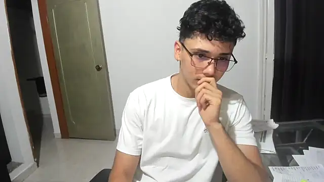 Snapshot of jacobs_shelby chatting on 09/11/25, 12:22 jacobs shelby online show from 09/11/25, 12:22