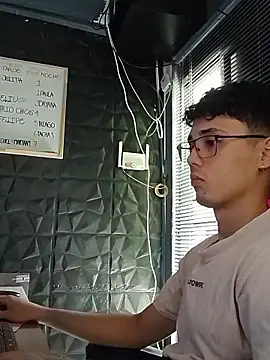 Snapshot of jacobs_shelby chatting on 09/11/25, 02:39 jacobs shelby online show from 09/11/25, 02:39