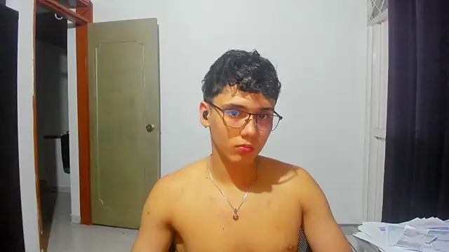 Snapshot of jacobs_shelby chatting on 09/28/25, 03:34 jacobs shelby online show from 09/28/25, 03:34