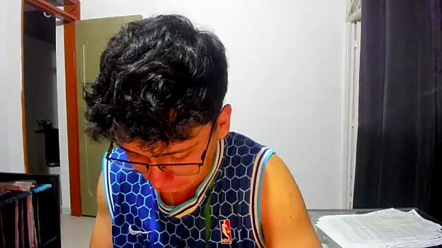 Snapshot of jacobs_shelby chatting on 11/05/25, 01:05 jacobs shelby online show from 11/05/25, 01:05