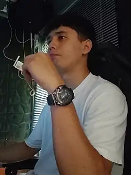 Snapshot of jacobs_shelby chatting on 11/06/25, 01:23 jacobs shelby online show from 11/06/25, 01:23