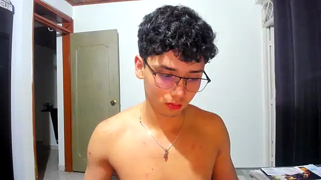 Snapshot of jacobs_shelby chatting on 11/07/25, 01:27 jacobs shelby online show from 11/07/25, 01:27