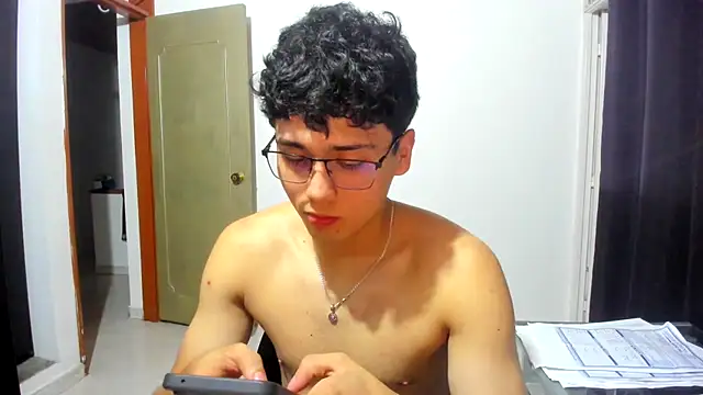 Snapshot of jacobs_shelby chatting on 11/09/25, 02:10 jacobs shelby online show from 11/09/25, 02:10