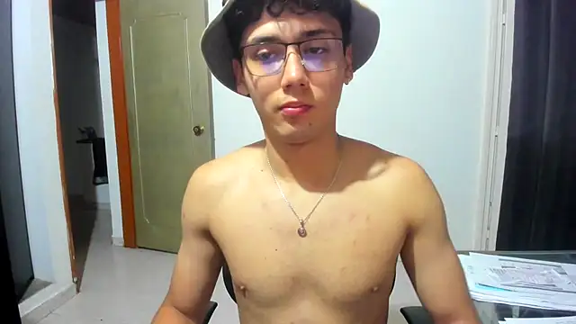 Snapshot of jacobs_shelby chatting on 11/11/25, 01:05 jacobs shelby online show from 11/11/25, 01:05