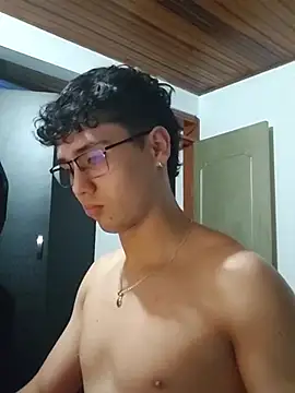 Snapshot of jacobs_shelby chatting on 12/04/25, 05:39 jacobs shelby online show from 12/04/25, 05:39