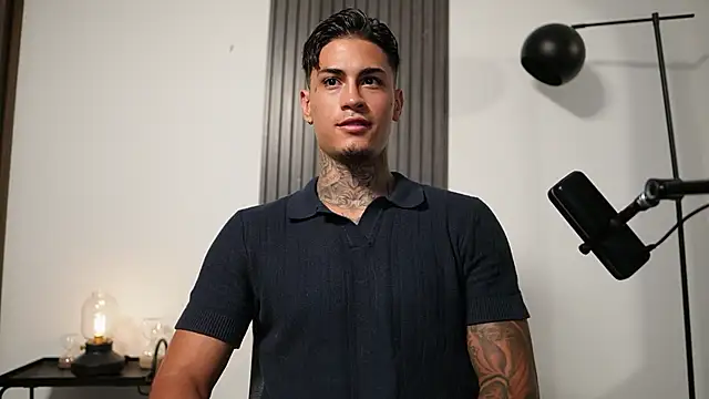 AxelVilla  online show from 10/22/25, 09:36