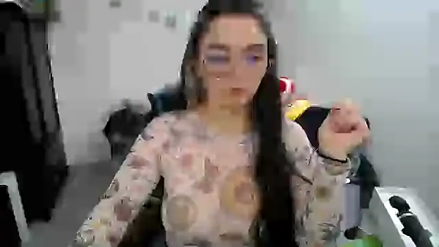 Snapshot of Came-II chatting on 09/20/25, 01:23 Came-II online show from 09/20/25, 01:23