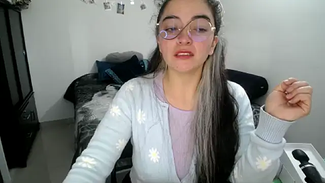 Snapshot of Came-II chatting on 09/23/25, 11:46 Came-II online show from 09/23/25, 11:46