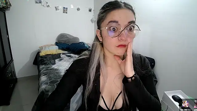 Snapshot of Came-II chatting on 09/25/25, 11:14 Came-II online show from 09/25/25, 11:14