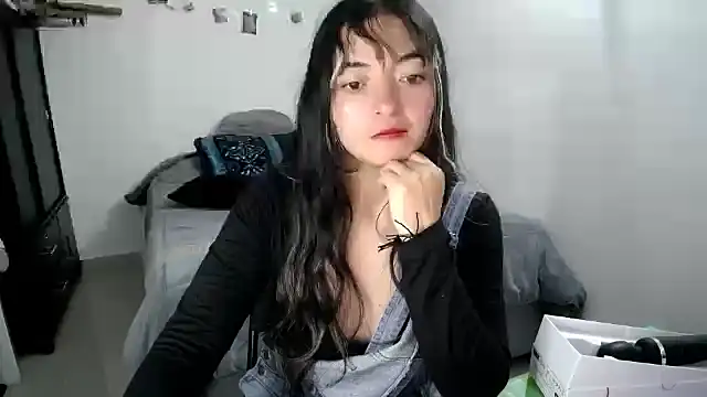 Snapshot of Came-II chatting on 10/22/25, 10:48 Came-II online show from 10/22/25, 10:48