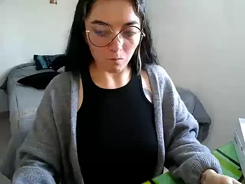 Snapshot of Came-II chatting on 11/07/25, 11:54 Came-II online show from 11/07/25, 11:54