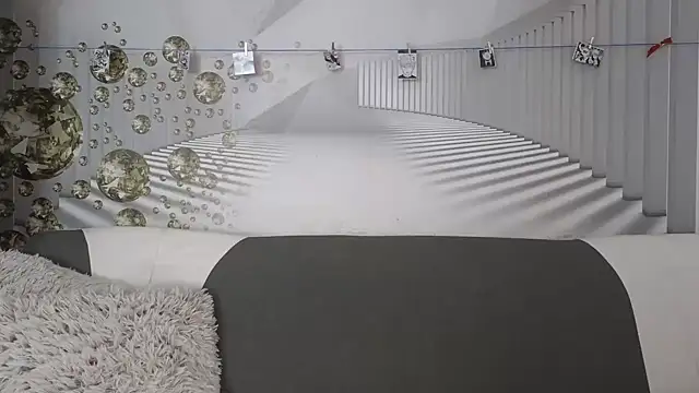 EvoletteLouLou online show from 09/14/25, 12:04